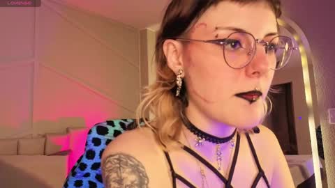 Snapshot of rossiie_hunt_ chatting on May 2026 04:04:02 PM rossiie_hunt_ online show from May 2026 04:04:02 PM