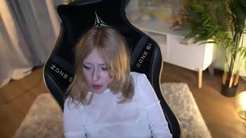 rosy_petal online show from September 2025 02:12:02 AM