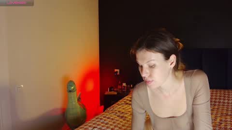 roter_rita online show from November 2025 04:50:01 PM
