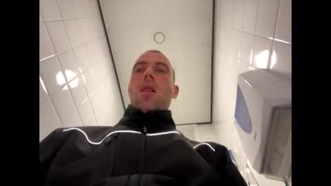 rotteei1 online show from October 2025 09:30:02 AM