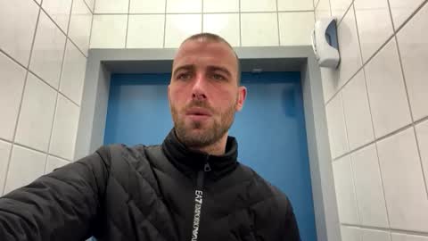 rotteei1 online show from November 2025 10:03:02 AM