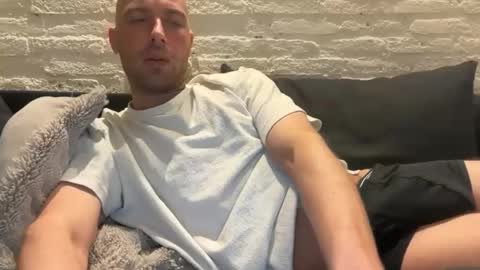 rotteei1 online show from April 2026 07:27:01 AM