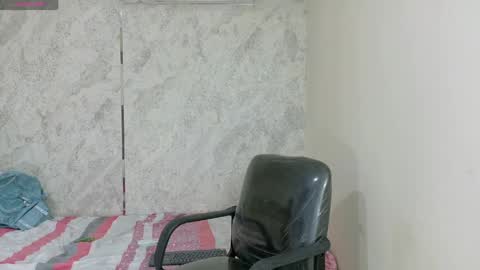 Snapshot of rous_55 chatting on May 2026 01:27:01 PM Rous online show from May 2026 01:27:01 PM