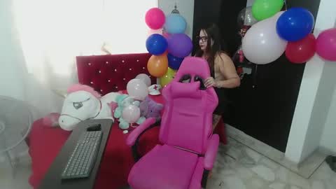 Snapshot of rous_kinky chatting on April 2026 04:26:01 PM rous_kinky online show from April 2026 04:26:01 PM