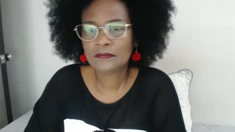 luxa online show from February 2025 01:42:02 PM