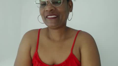 luxa online show from October 2025 12:09:02 PM