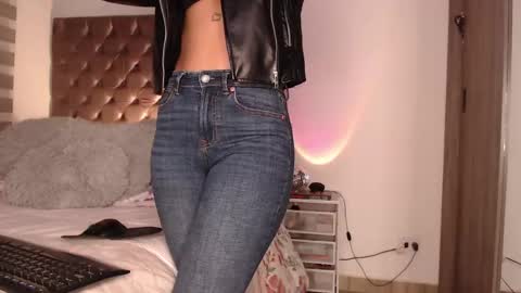 Rouss marie henao  online show from April 2026 10:08:02 AM