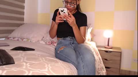 Snapshot of rouss_henao chatting on June 2026 10:36:02 AM Rouss marie henao online show from June 2026 10:36:02 AM