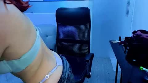 roussehills online show from January 2026 10:02:02 PM