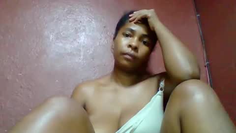 rovaelyah online show from November 2025 05:39:02 PM