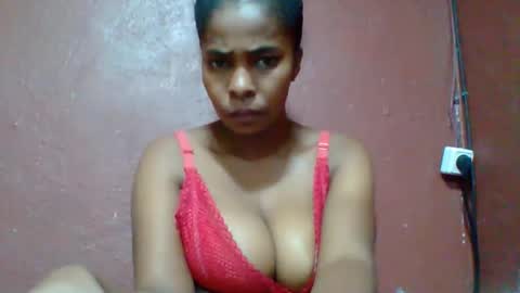 rovaelyah online show from March 2026 03:05:02 PM