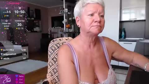 Roxana online show from July 2026 06:23:02 PM