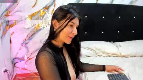 Snapshot of roxanaborns chatting on July 2026 10:21:02 AM roxanaborns online show from July 2026 10:21:02 AM