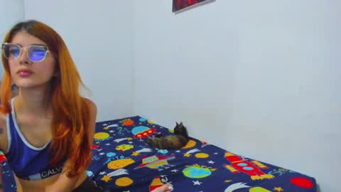 Snapshot of roxanajames__ chatting on June 2026 08:23:01 PM roxy online show from June 2026 08:23:01 PM
