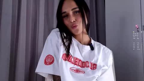 Snapshot of roxanelan chatting on January 2026 04:27:01 AM Anna Lokiss online show from January 2026 04:27:01 AM