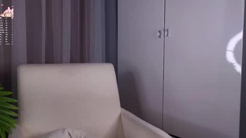 Snapshot of roxanelan chatting on February 2026 06:40:02 AM Anna Lokiss online show from February 2026 06:40:02 AM