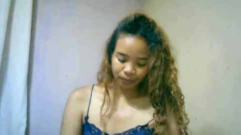 roxanne_98 online show from September 2025 11:20:01 PM
