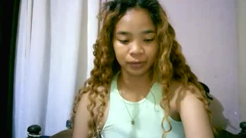 roxanne_98 online show from October 2025 12:05:02 AM