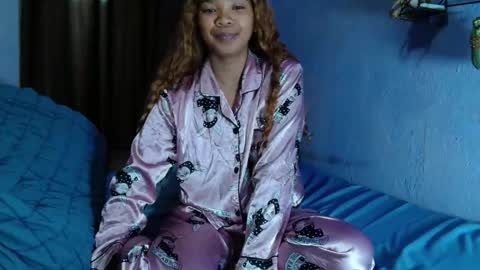roxanne_98 online show from February 2026 02:08:02 AM