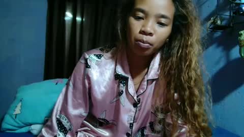 roxanne_98 online show from April 2026 01:58:02 AM