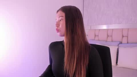 Roxie  online show from January 2025 07:28:02 PM