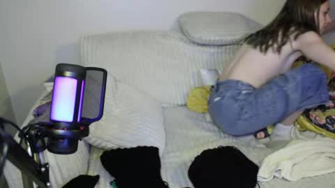 roxie online show from December 2025 07:53:02 PM