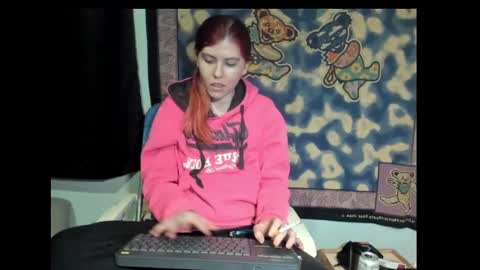 roxihazeleyes online show from March 2025 11:06:02 AM