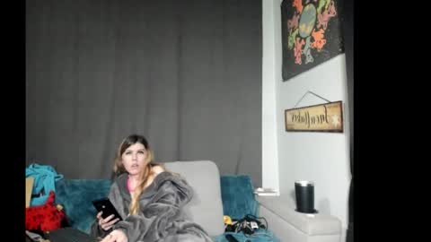 roxihazeleyes online show from January 2026 04:51:01 AM