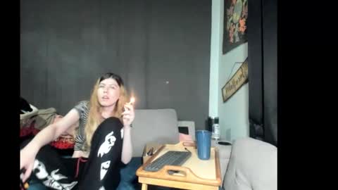 roxihazeleyes online show from March 2026 07:15:01 AM