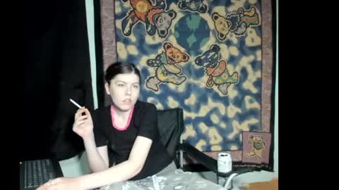 Snapshot of roxihazeleyes chatting on June 2026 04:11:02 AM roxihazeleyes online show from June 2026 04:11:02 AM