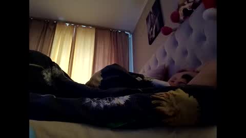 Snapshot of roxolanaa_sexy chatting on January 2025 09:32:02 AM ROXOLANAA SEXY online show from January 2025 09:32:02 AM