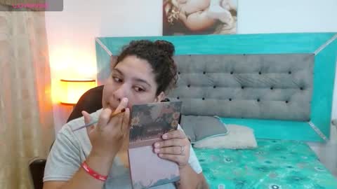 roxiie online show from October 2025 02:42:02 AM