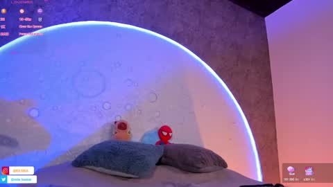 Snapshot of roxxxevelvet chatting on February 2025 04:37:02 PM Roxx IG  online show from February 2025 04:37:02 PM