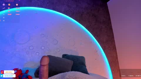 Snapshot of roxxxevelvet chatting on February 2025 08:20:02 PM Roxx IG  online show from February 2025 08:20:02 PM