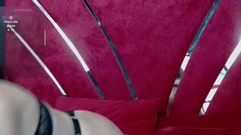 Snapshot of roxxy_rouge chatting on September 2025 03:58:02 PM Roxy online show from September 2025 03:58:02 PM