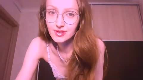 Snapshot of roxxywharton chatting on July 2026 11:24:02 AM Roxxy Wharton online show from July 2026 11:24:02 AM
