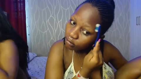 Snapshot of roxy_heather chatting on June 2026 12:18:02 PM Roxy online show from June 2026 12:18:02 PM