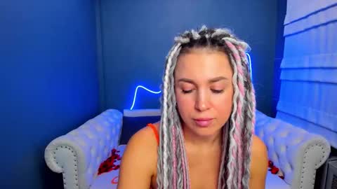 Roxy online show from December 2025 02:08:02 AM