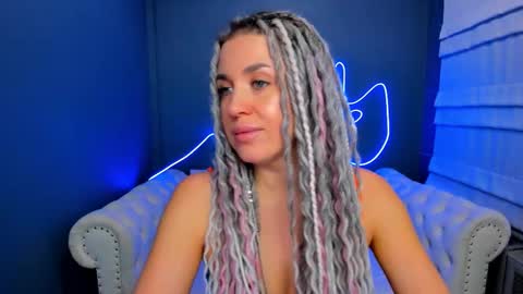 Snapshot of roxy_mars chatting on January 2026 02:04:02 AM Roxy online show from January 2026 02:04:02 AM