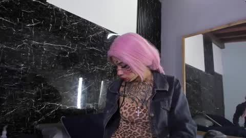 Roxy Sweett1 online show from April 2026 04:28:01 AM