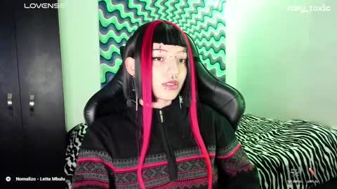 Roxy Independient model Help me to reach 50 thumbs up online show from March 2025 02:04:02 AM