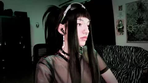 Roxy Independient model Help me to reach 50 thumbs up online show from March 2026 01:33:02 AM