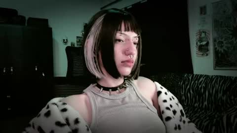 Snapshot of roxy_toxic chatting on May 2026 12:07:01 AM Roxy Independient model Help me to reach 50 thumbs up online show from May 2026 12:07:01 AM