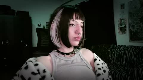 Snapshot of roxy_toxic chatting on May 2026 12:29:02 AM Roxy Independient model Help me to reach 50 thumbs up online show from May 2026 12:29:02 AM
