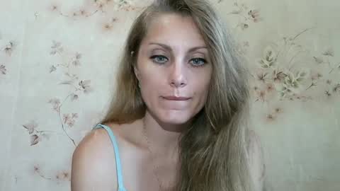 Snapshot of roxyfox18x01 chatting on July 2026 08:32:02 AM roxyfox18x01 online show from July 2026 08:32:02 AM