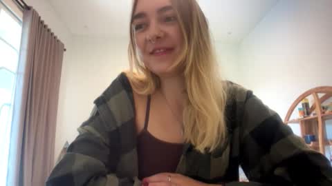 Roxy online show from March 2026 11:44:01 PM