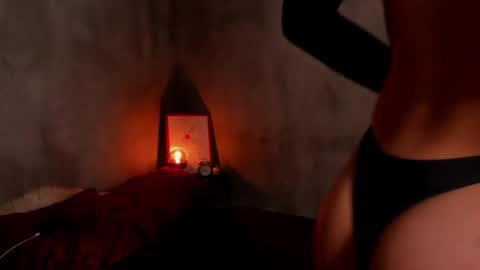 Snapshot of roxyy_x chatting on June 2026 03:43:02 AM val online show from June 2026 03:43:02 AM