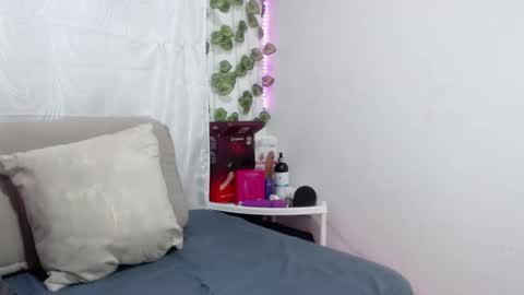 Snapshot of royalebruna chatting on March 2026 03:52:01 PM Bruna Royale online show from March 2026 03:52:01 PM