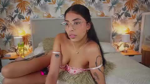 Snapshot of royalechloe chatting on July 2026 07:38:02 AM Chloe online show from July 2026 07:38:02 AM