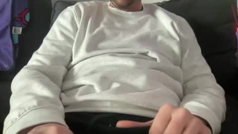 roythegil online show from December 2024 04:11:01 PM